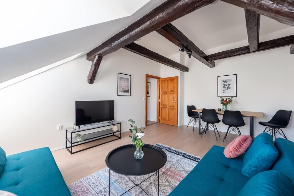 Zesty Family Friendly Elevator Access Old Town Apartment Prague
